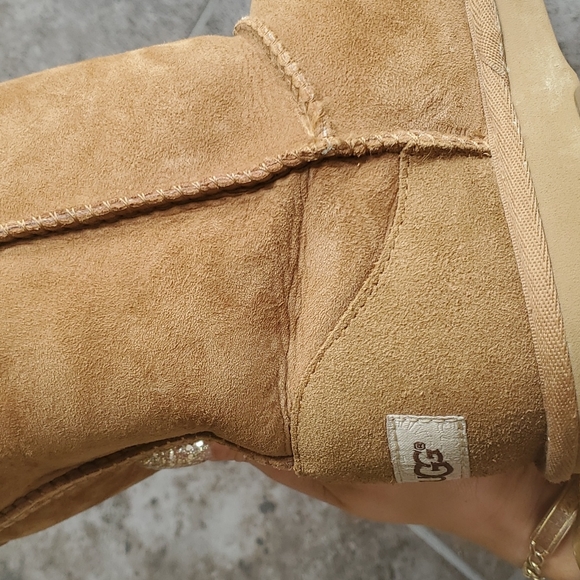 UGG classic short II chestnut medium tan uggs boots booties size 4 - Picture 6 of 11